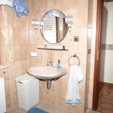 Grosse-ferienwohnung-ueber-2-etagen-bei-frankfurt * Niederdorfelden